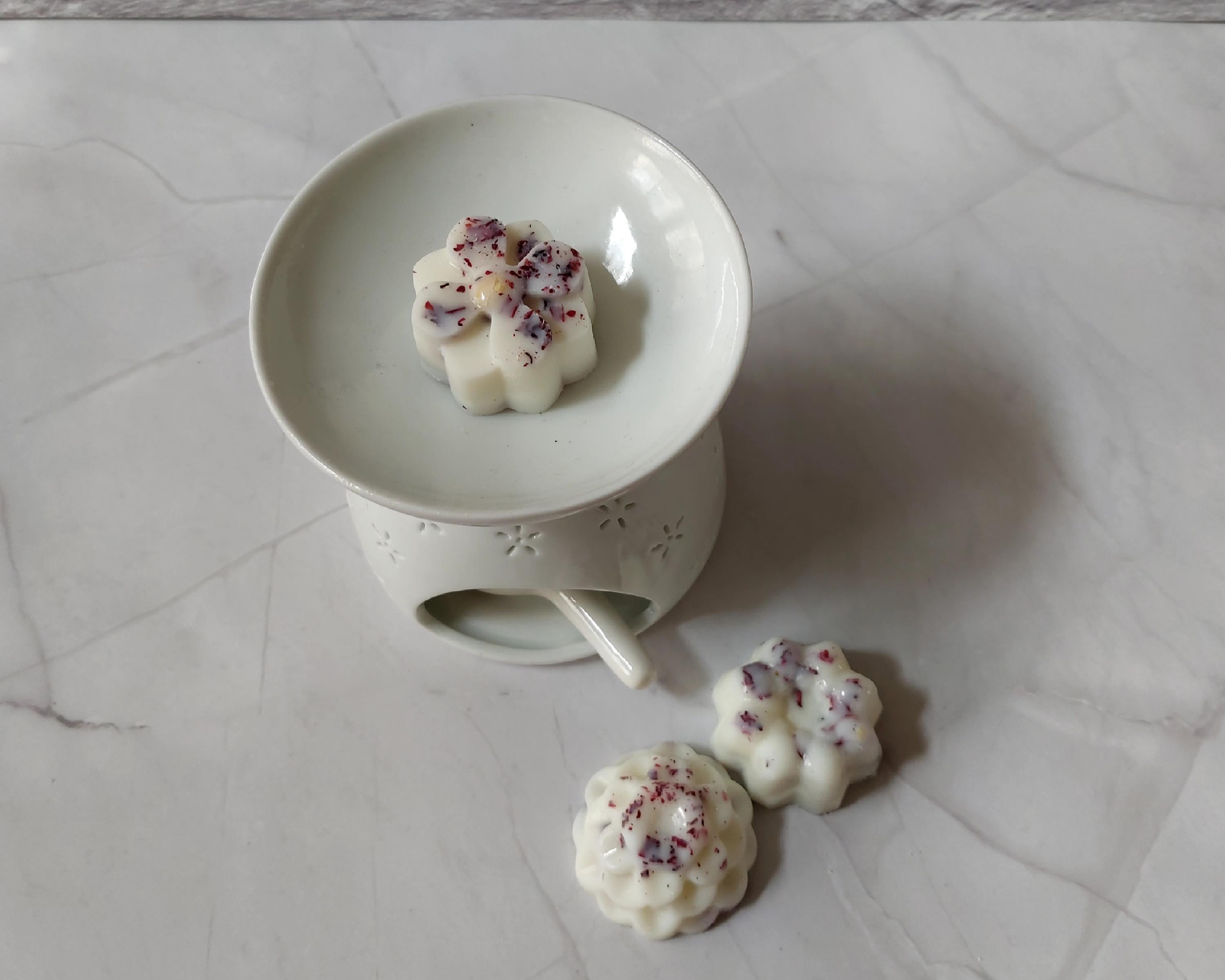 Botanical Soy Wax Melts • Dried Flower Melts • Aromatherapy Scents
